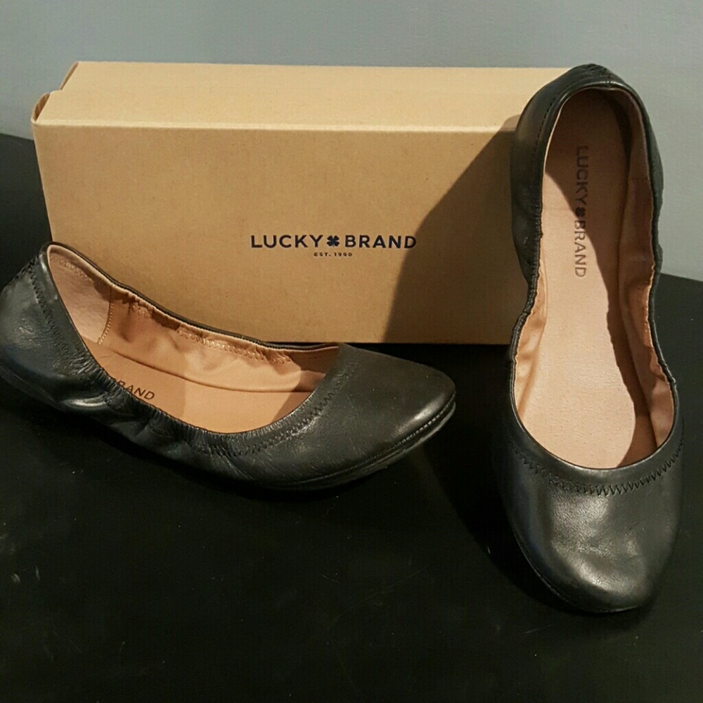 Brand new Lucky Brand Flats